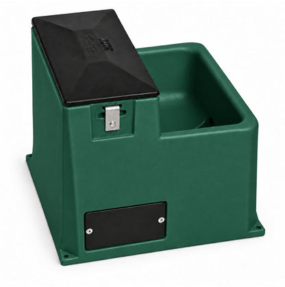 Miraco LilSpring 3000 automatic waterer in green, energy free waterer for small animals with black valve compartment lid
