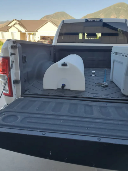 High country plastics hmld-48 half moon water tank. 